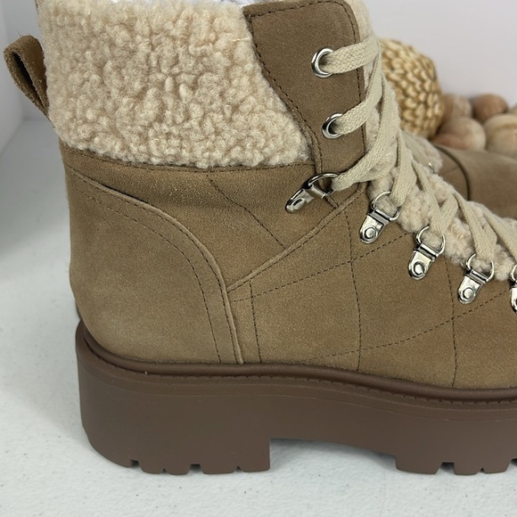 Steve Madden Women's Reyen Combat Boots
Oatmeal Suede Sz 9 - Picture 7 of 11